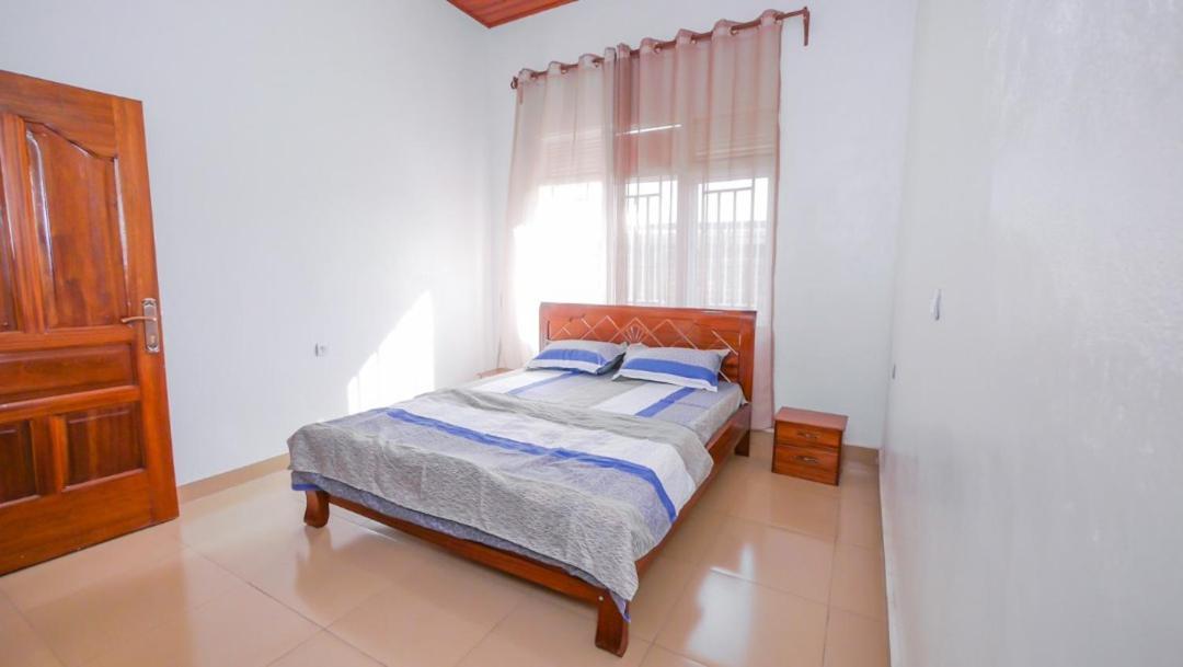Da Vinci House Bed & Breakfast Кигали Екстериор снимка