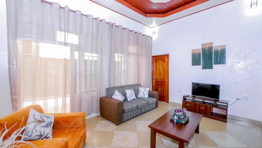 Da Vinci House Bed & Breakfast Кигали Екстериор снимка